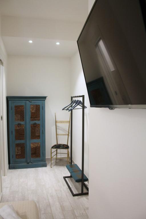 Piazza Martiri Rooms Cagliari Chambre photo