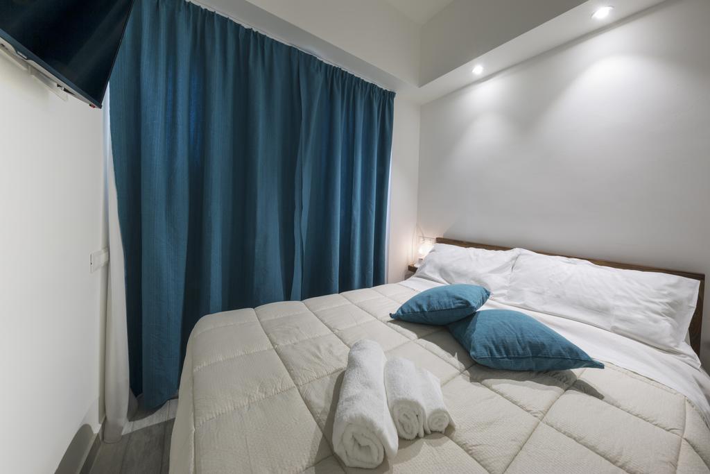 Piazza Martiri Rooms Cagliari Chambre photo