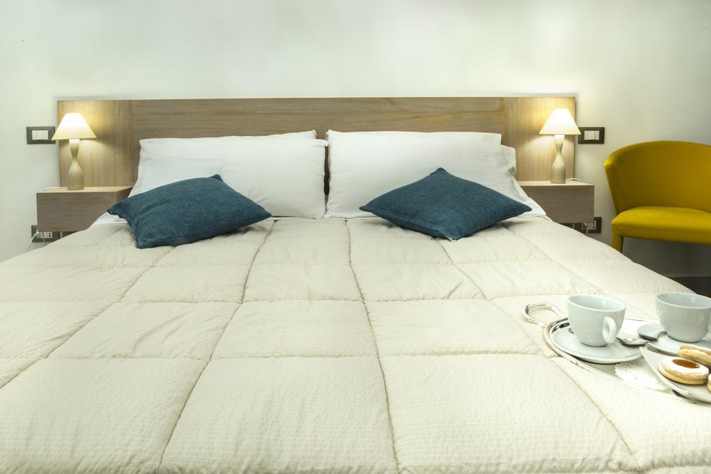 Piazza Martiri Rooms Cagliari Chambre photo